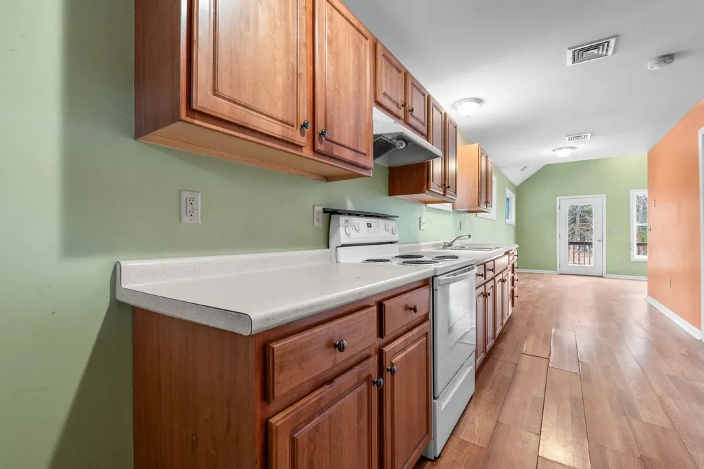 108 W Shore Avenue Manchester NH 03109