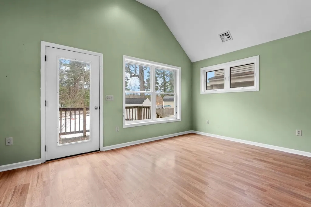 108 W Shore Avenue Manchester NH 03109