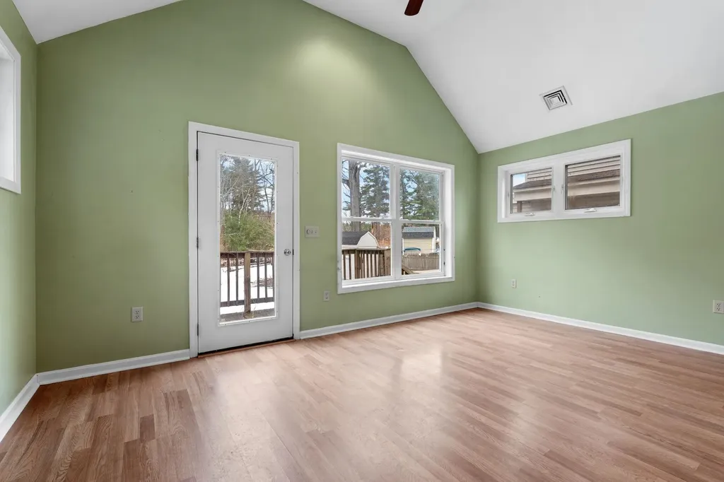 108 W Shore Avenue Manchester NH 03109