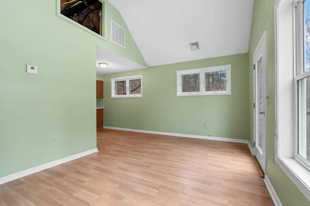 108 W Shore Avenue Manchester NH 03109