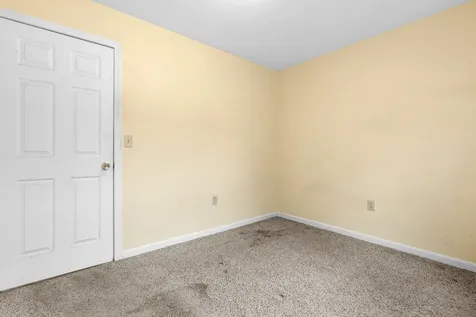 108 W Shore Avenue Manchester NH 03109