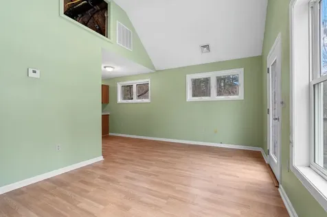 108 W Shore Avenue Manchester NH 03109