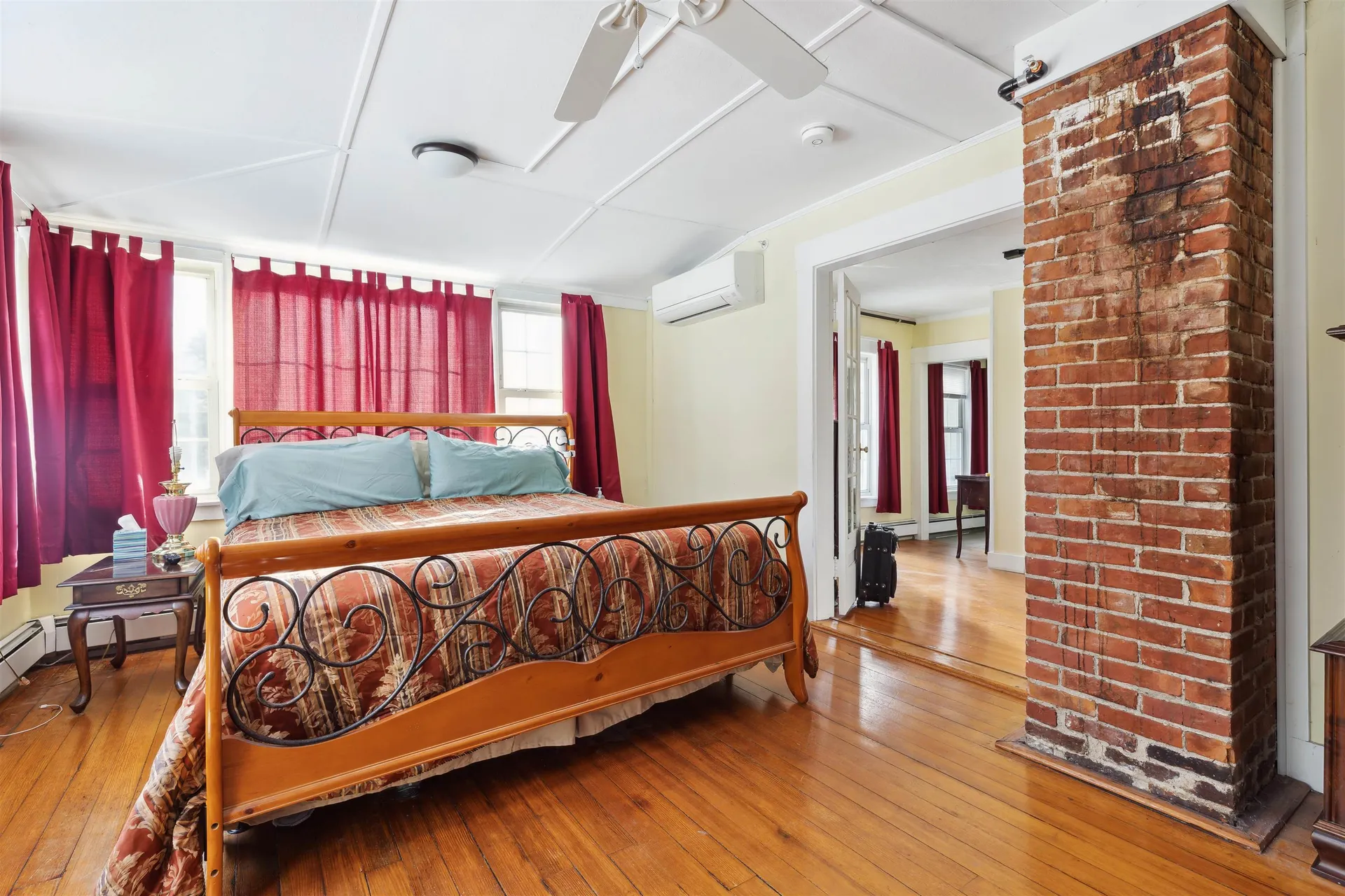 67 Pleasant View Road Bradford NH 03221