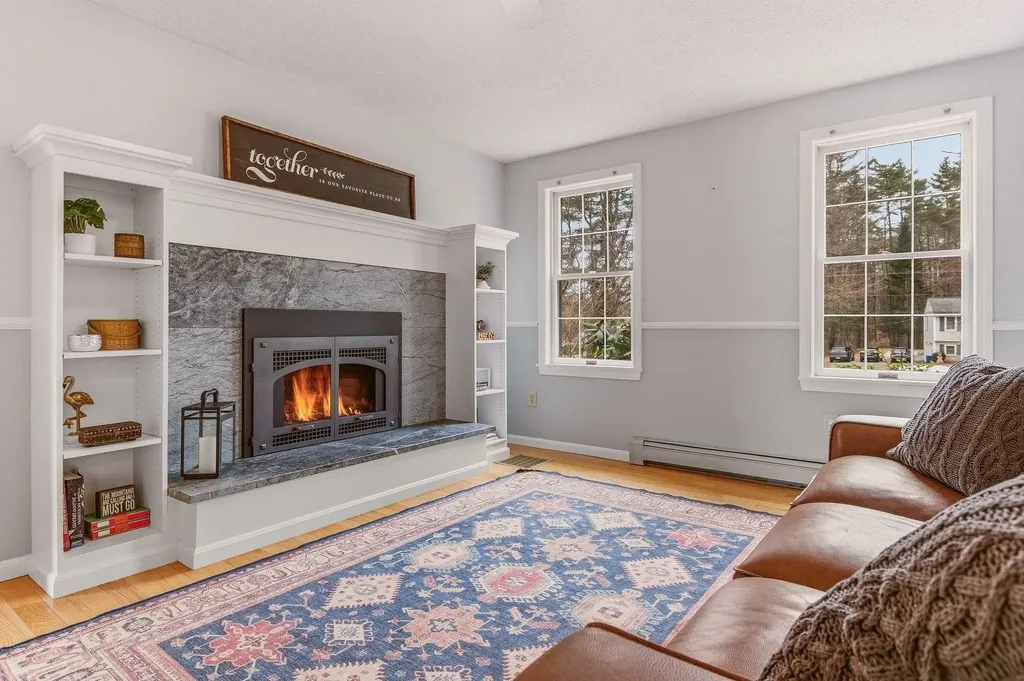 24 Garrison Lane Madbury NH 03823