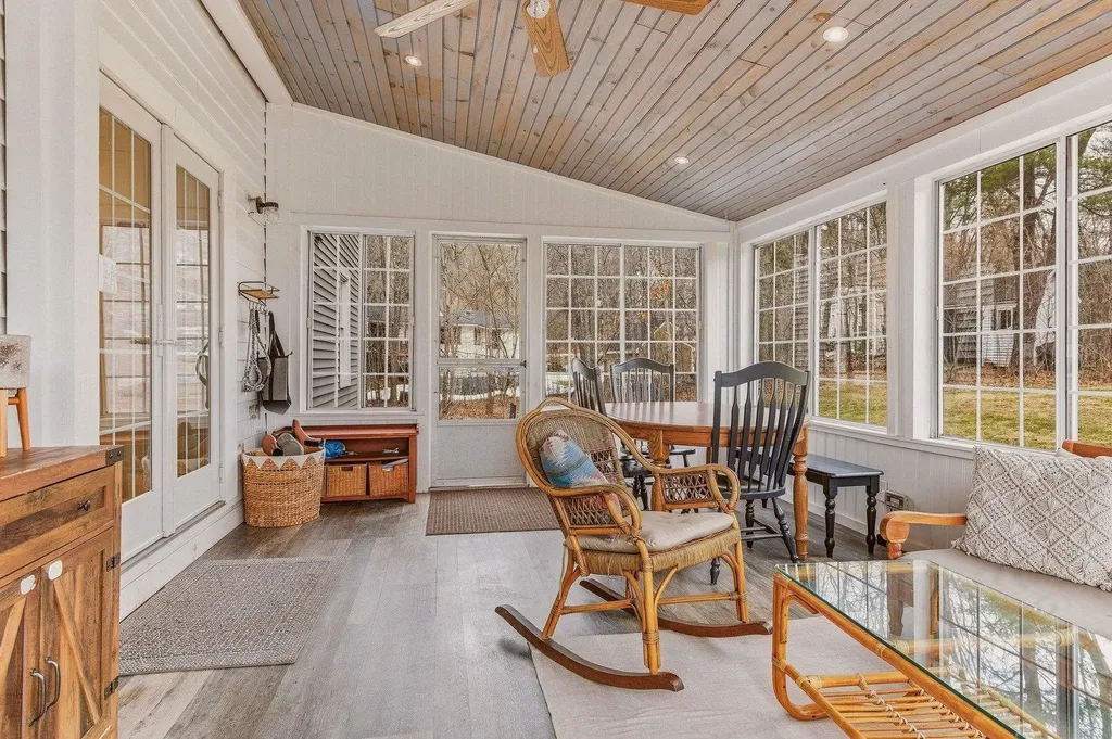 24 Garrison Lane Madbury NH 03823
