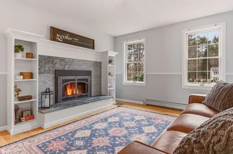 24 Garrison Lane Madbury NH 03823