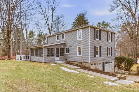 24 Garrison Lane Madbury NH 03823