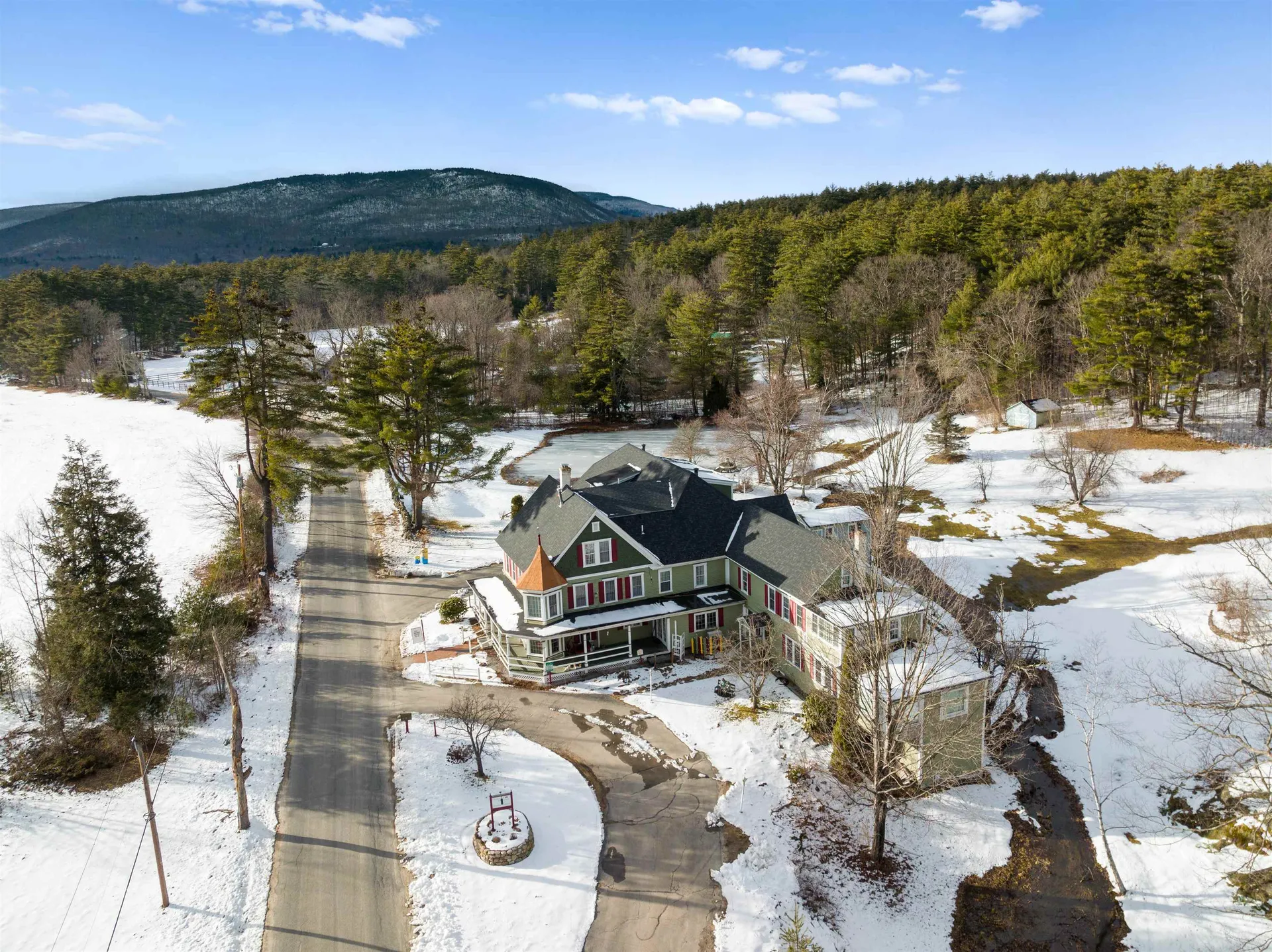 67 Pleasant View Road Bradford NH 03221