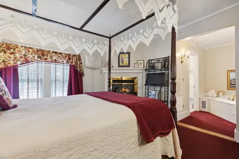 67 Pleasant View Road Bradford NH 03221
