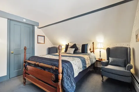67 Pleasant View Road Bradford NH 03221
