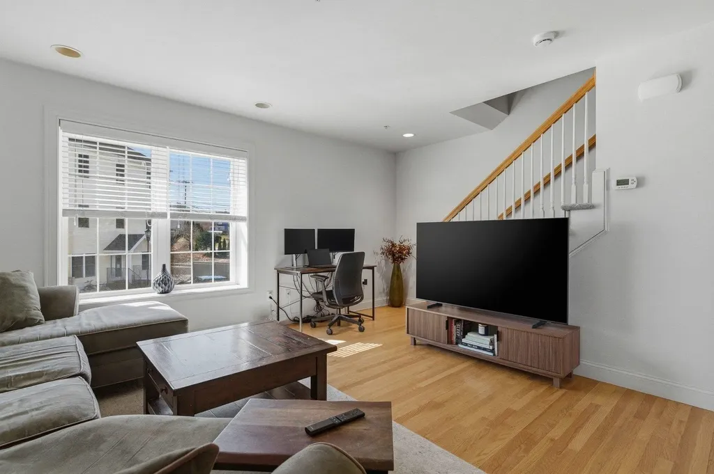 1039 Islington Street Portsmouth NH 03801