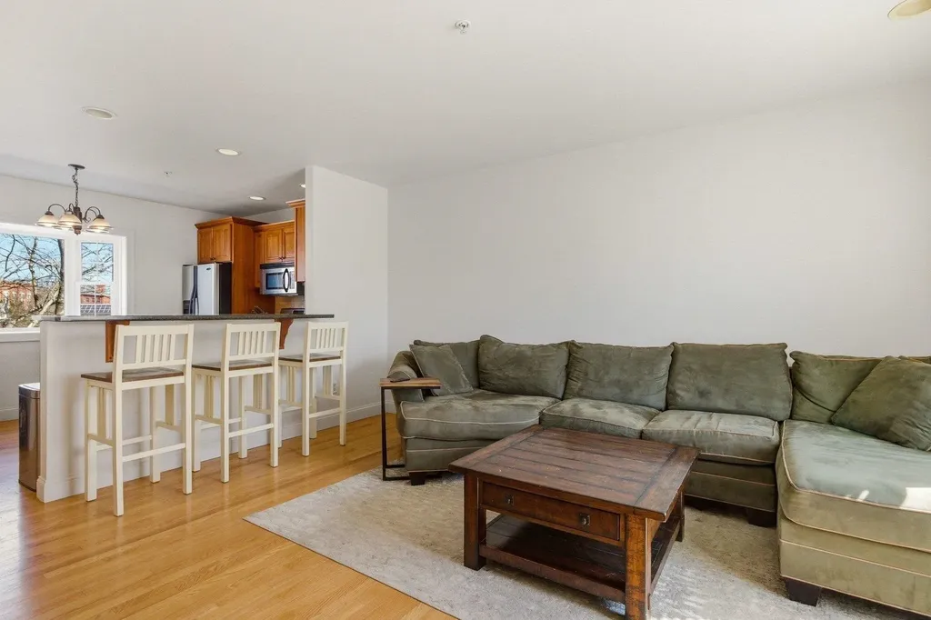 1039 Islington Street Portsmouth NH 03801