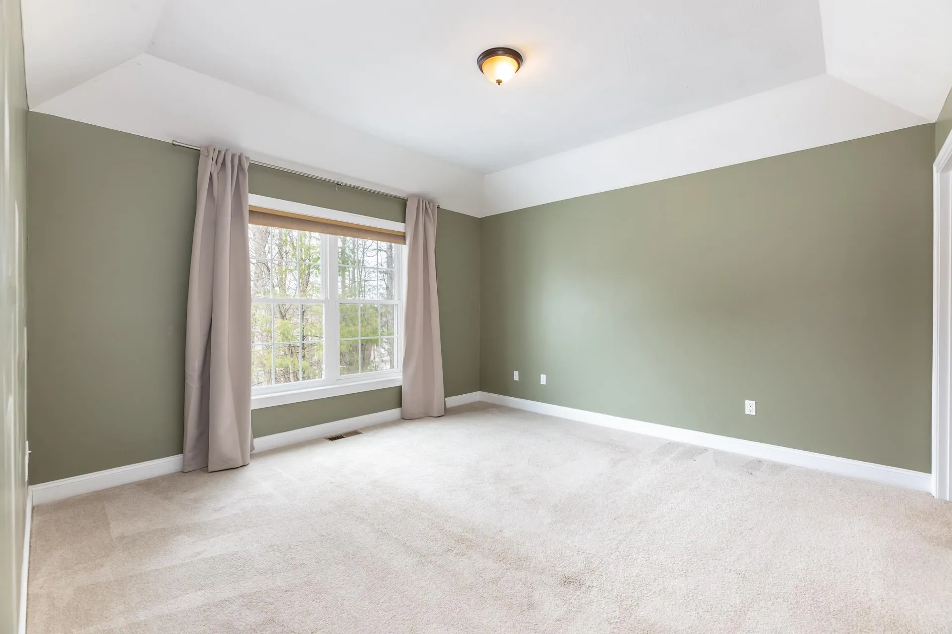 39 Sterling Drive Laconia NH 03246