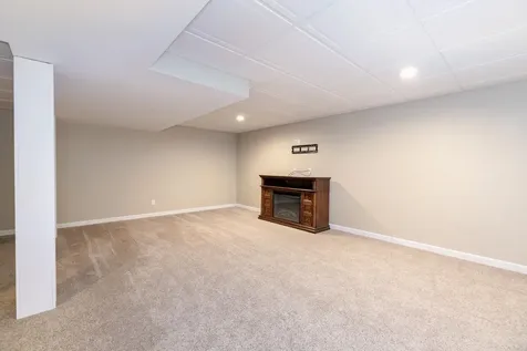 39 Sterling Drive Laconia NH 03246