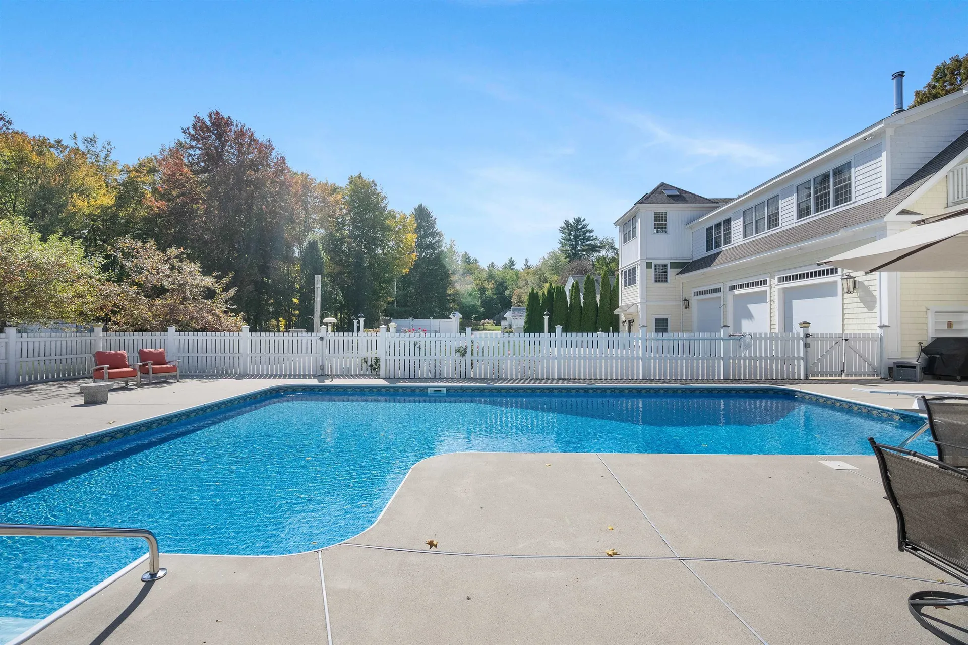 51 Pond Street Newton NH 03858