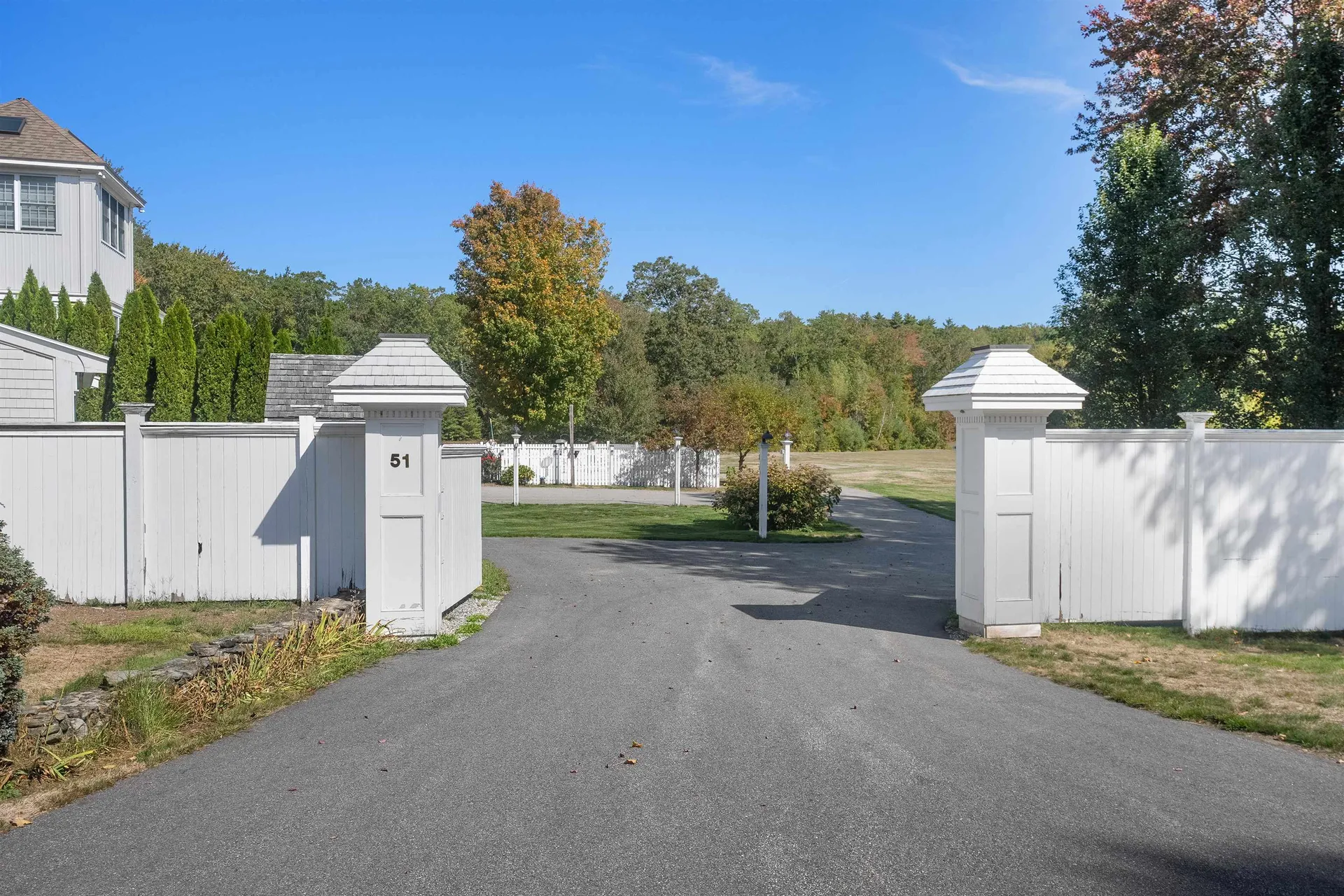51 Pond Street Newton NH 03858