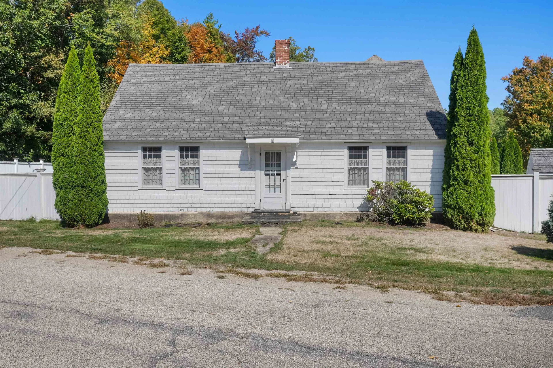 51 Pond Street Newton NH 03858