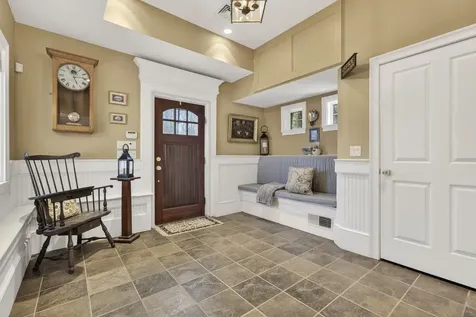 51 Pond Street Newton NH 03858