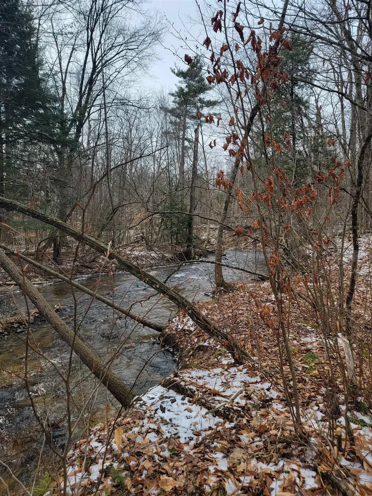 80 Crossover Road Bennington VT 05201