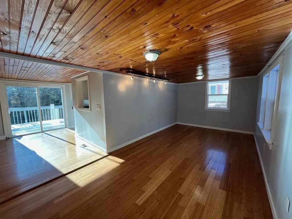 64 Crown Point Road Rochester NH 03867