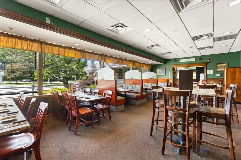 11 Farmington Road Rochester NH 03867