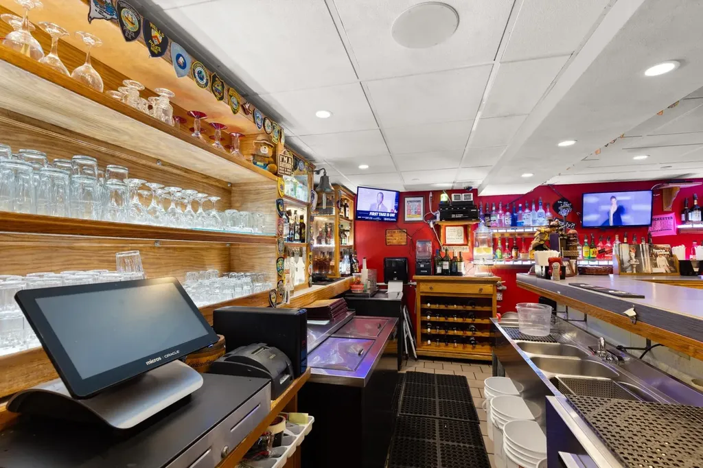 11 Farmington Road Rochester NH 03867