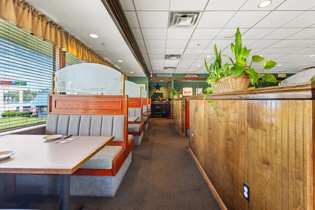 11 Farmington Road Rochester NH 03867