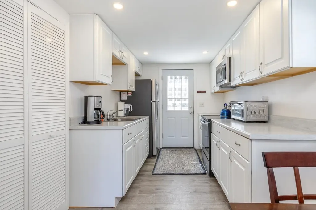 2 Muse Terrace Salem NH 03079