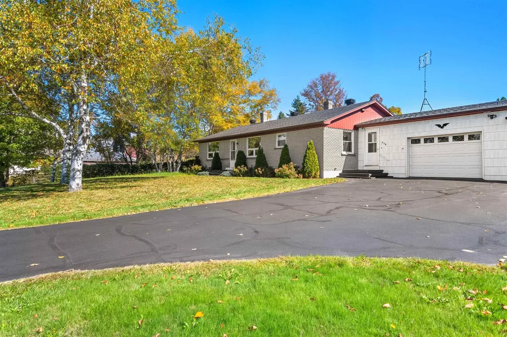 376 Us Route 3 Stewartstown NH 03576