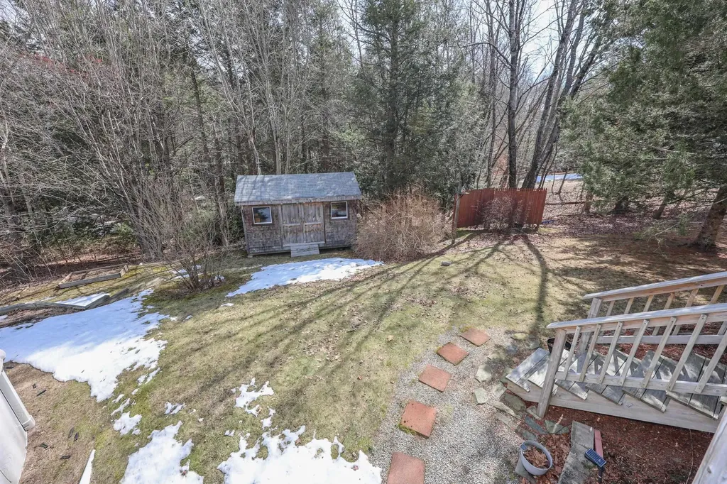 6 Karen Lane Londonderry NH 03053