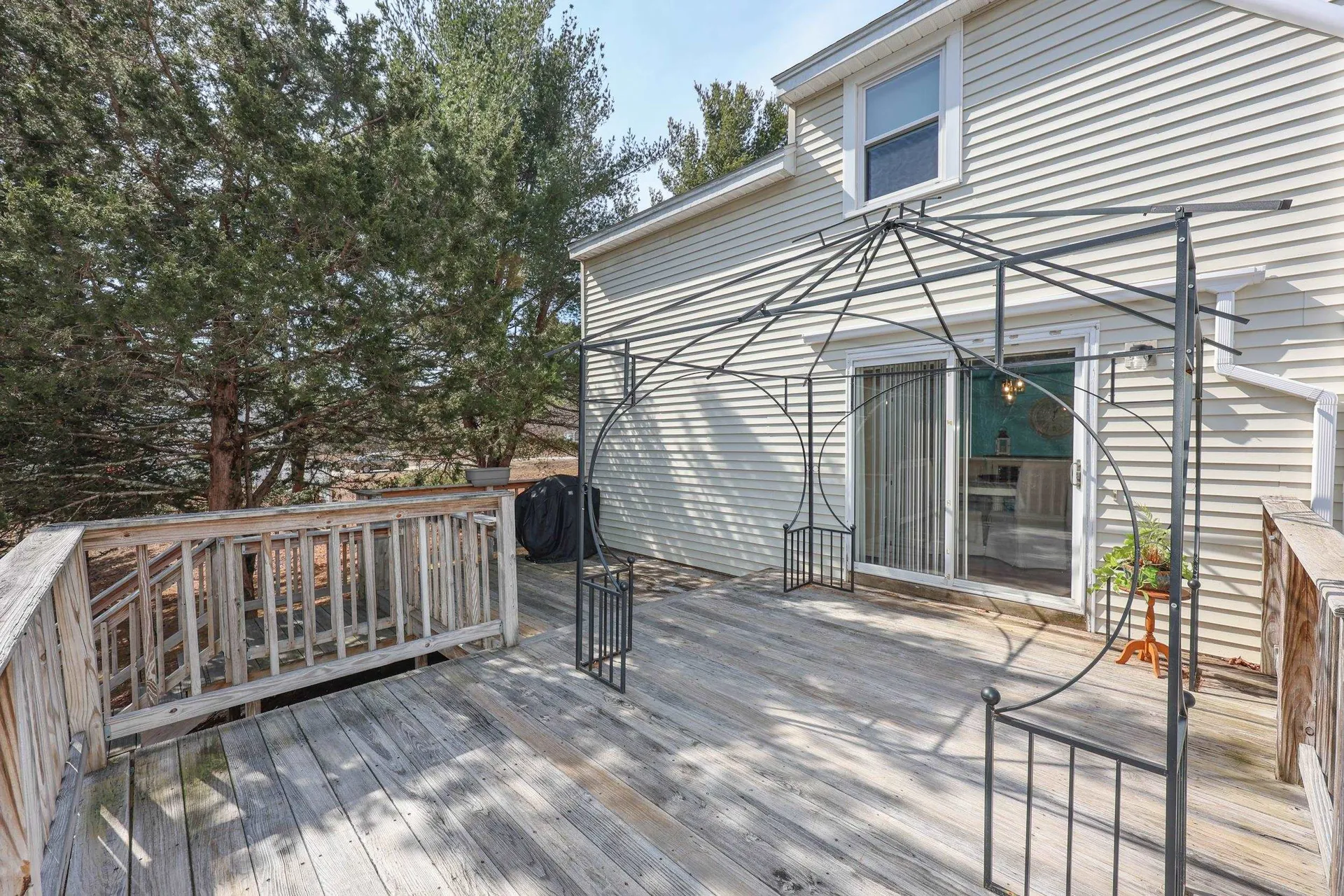 6 Karen Lane Londonderry NH 03053