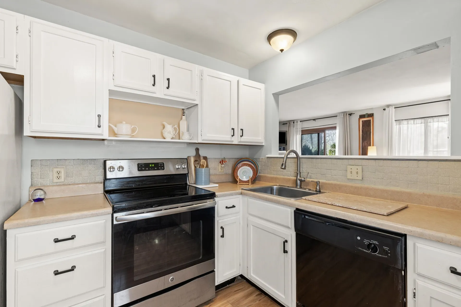 8 Dunvegan Woods Drive Hampton NH 03842