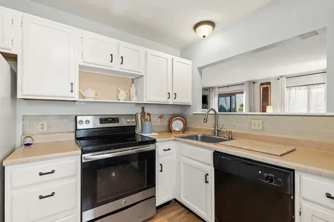 8 Dunvegan Woods Drive Hampton NH 03842