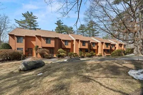 8 Dunvegan Woods Drive Hampton NH 03842