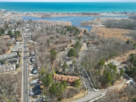 8 Dunvegan Woods Drive Hampton NH 03842