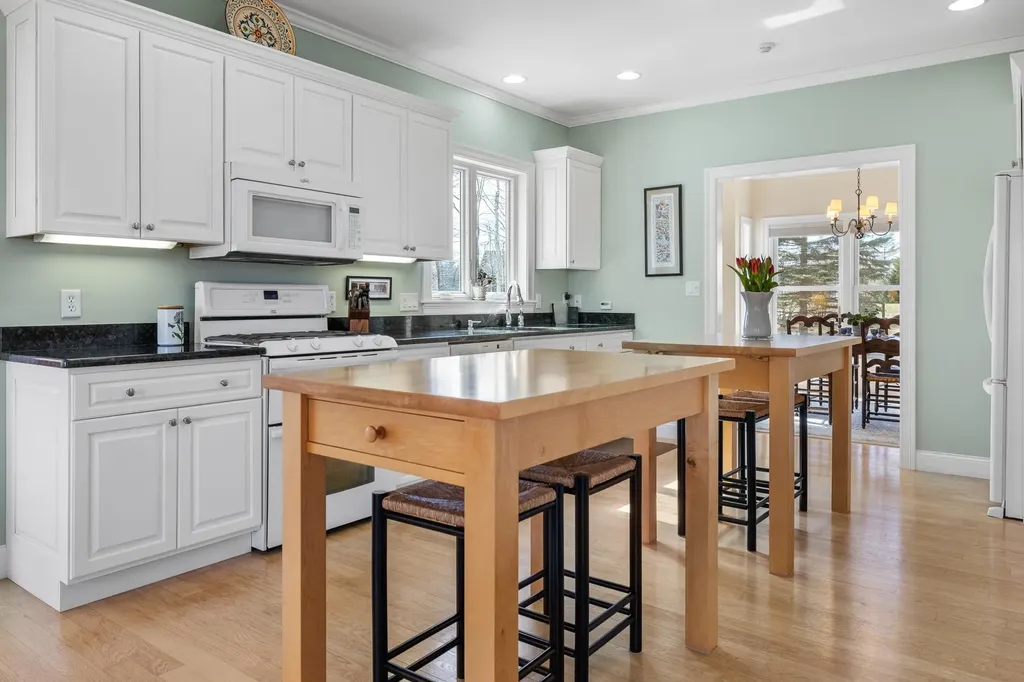 32 Birch Lane Enfield NH 03748