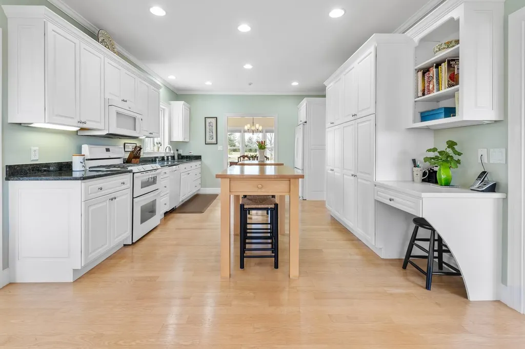 32 Birch Lane Enfield NH 03748