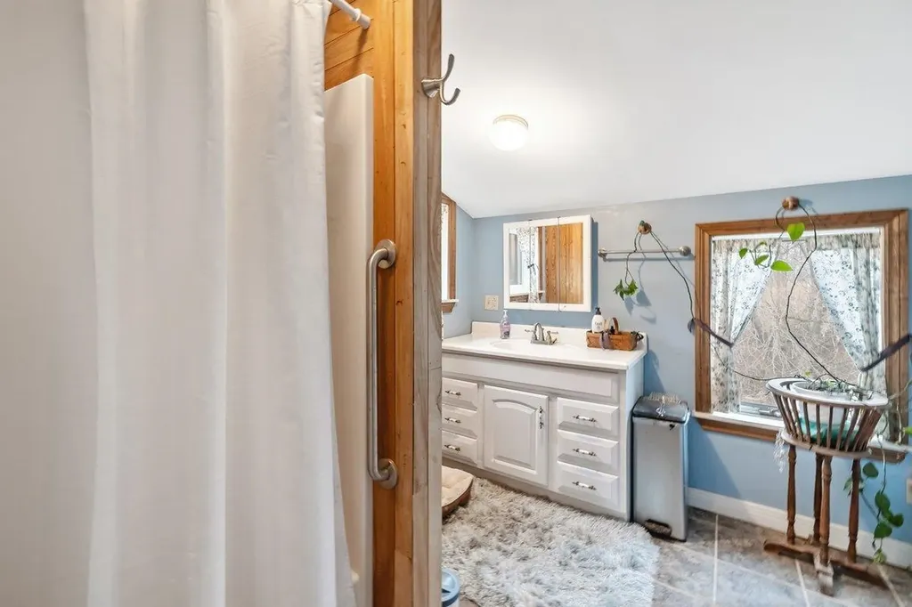 95 Center Bay Road Alburgh VT 05440