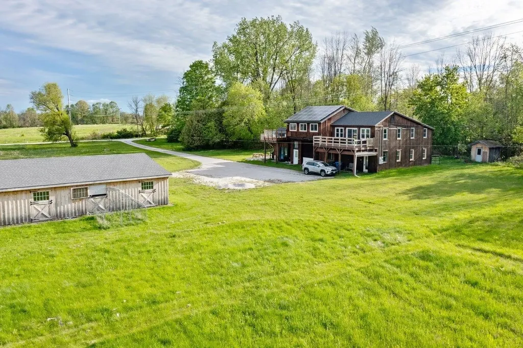 95 Center Bay Road Alburgh VT 05440