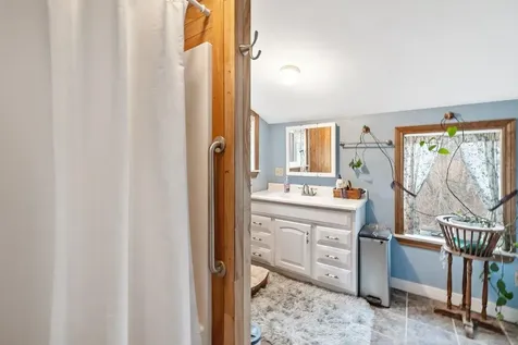 95 Center Bay Road Alburgh VT 05440