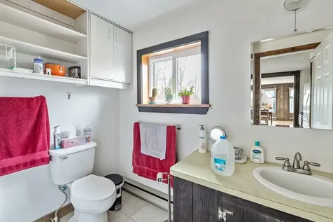 95 Center Bay Road Alburgh VT 05440