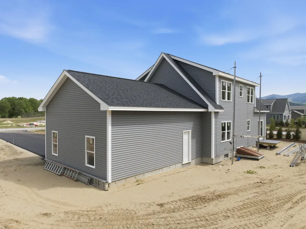 6 Melina's Way Thornton NH 03285
