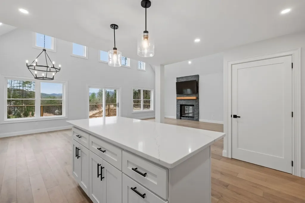 6 Melina's Way Thornton NH 03285