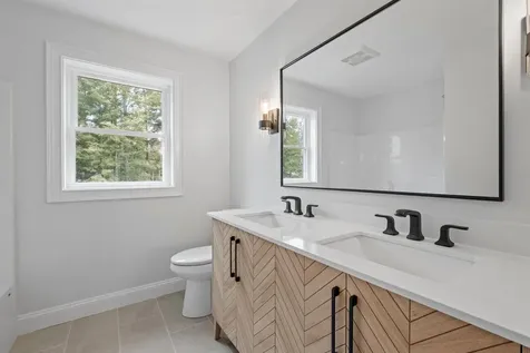 6 Melina's Way Thornton NH 03285