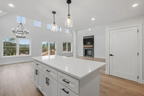 6 Melina's Way Thornton NH 03285