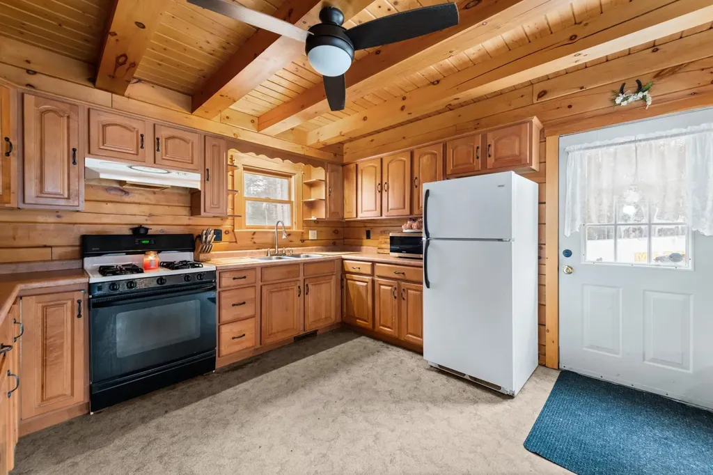 47 Auguste Road Wentworth NH 03282