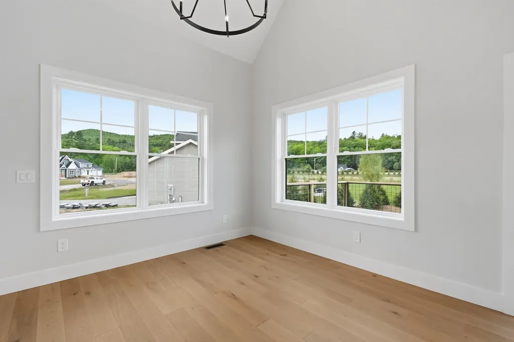 14 Melina's Way Thornton NH 03285
