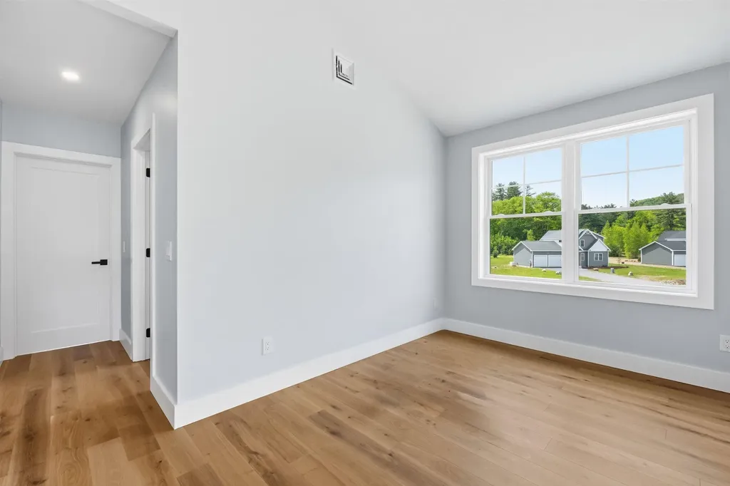 14 Melina's Way Thornton NH 03285