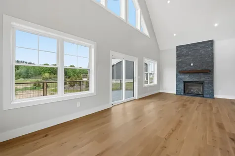 14 Melina's Way Thornton NH 03285