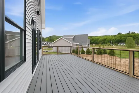 14 Melina's Way Thornton NH 03285